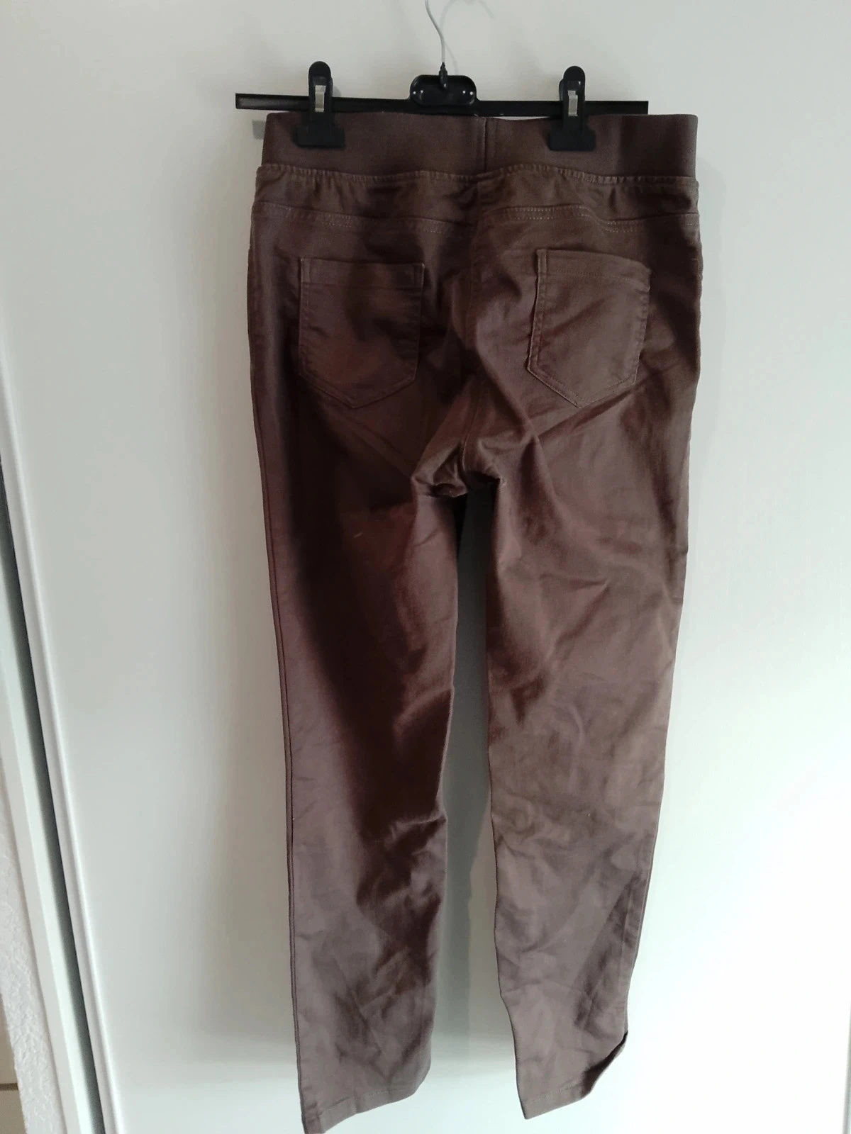 Jean 42 élastiqué couleur chocolat